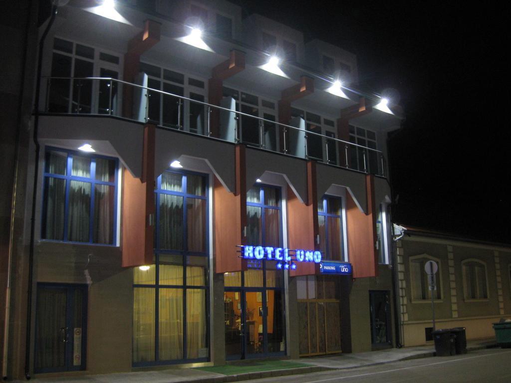 Hotel Uno Kecskemét Exterior foto