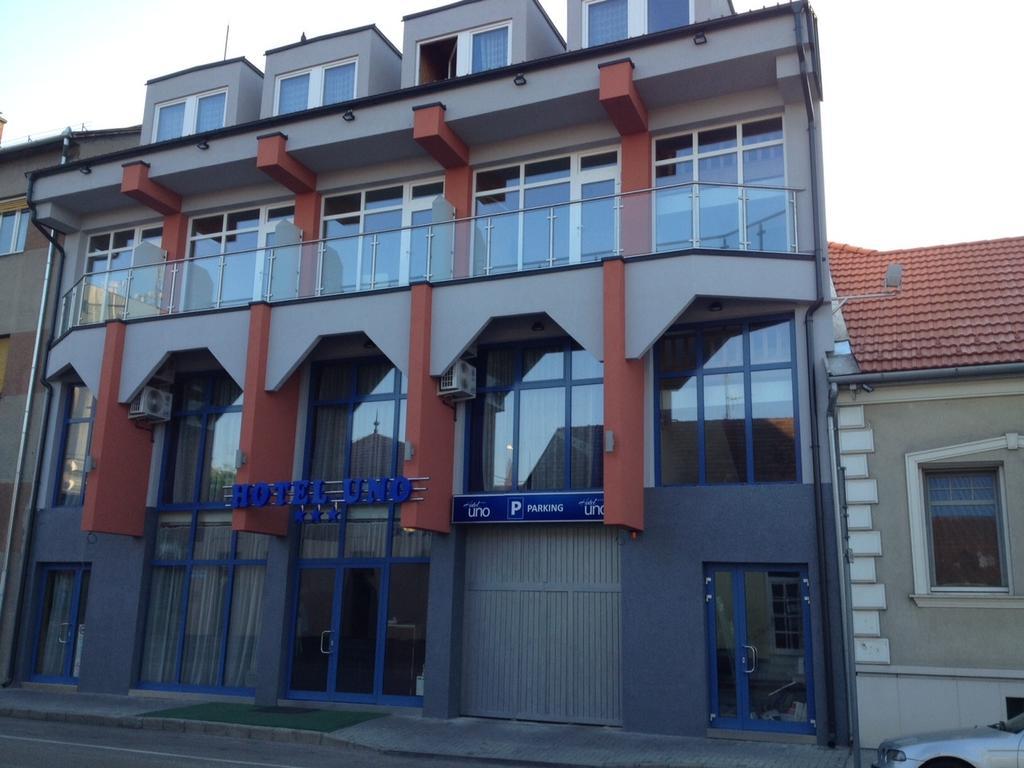 Hotel Uno Kecskemét Exterior foto