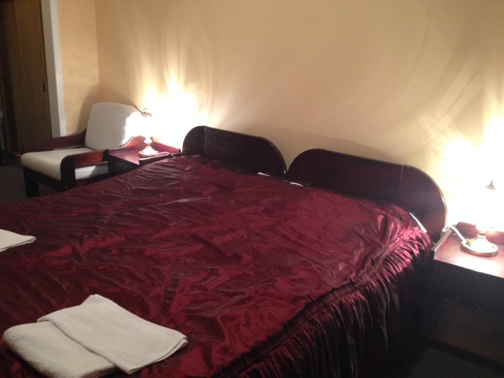 Hotel Uno Kecskemét Habitación foto