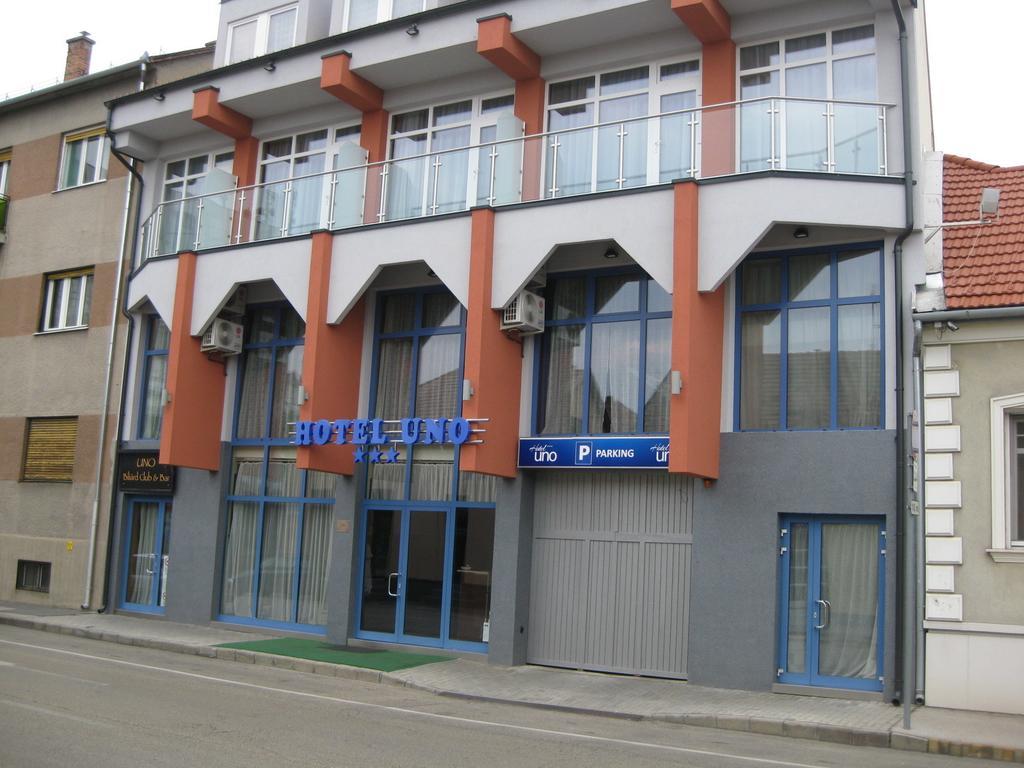 Hotel Uno Kecskemét Exterior foto